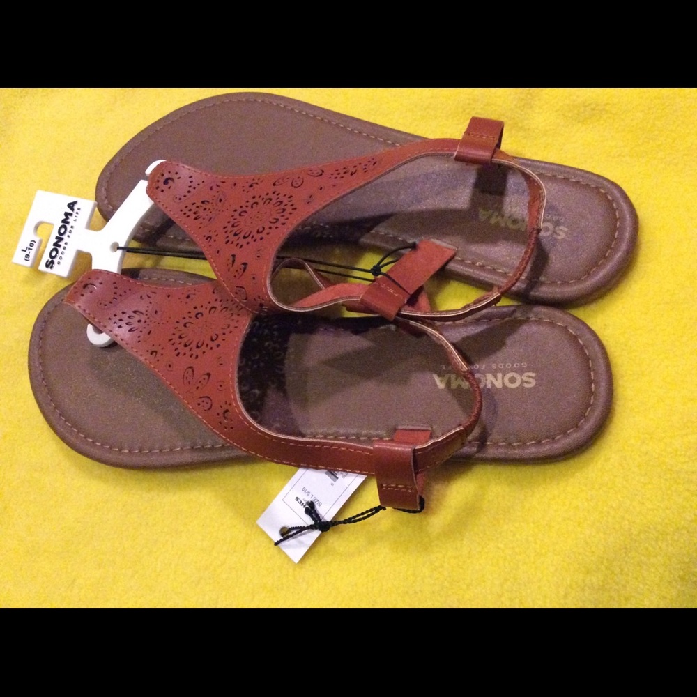 Sonoma leather look women flip flat sandals L 9-10